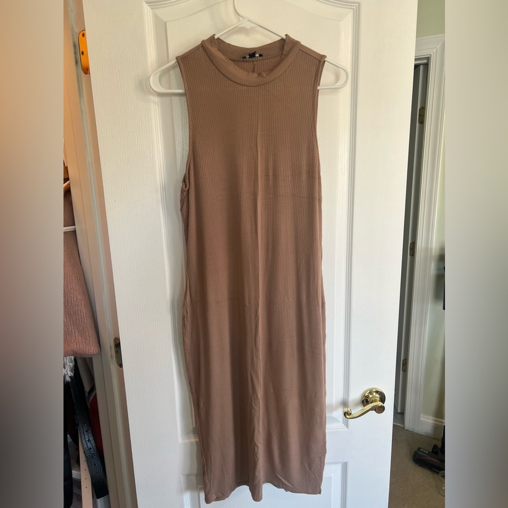 Express tan sleeveless ribbed T-shirt dress